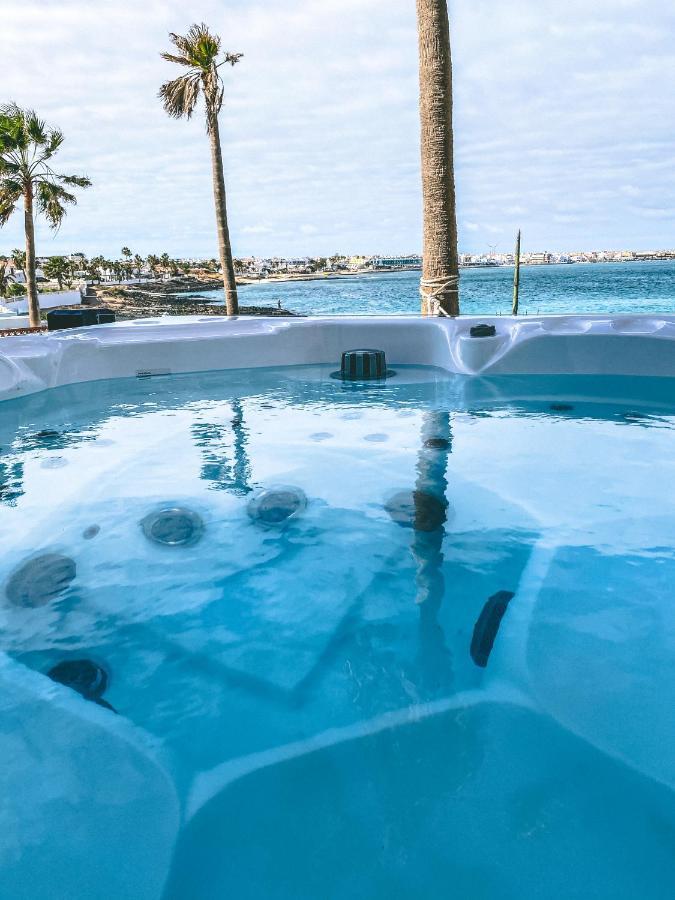 Villa Los Flamencos By Veaco- Beachfront & Pool Корралехо Екстер'єр фото