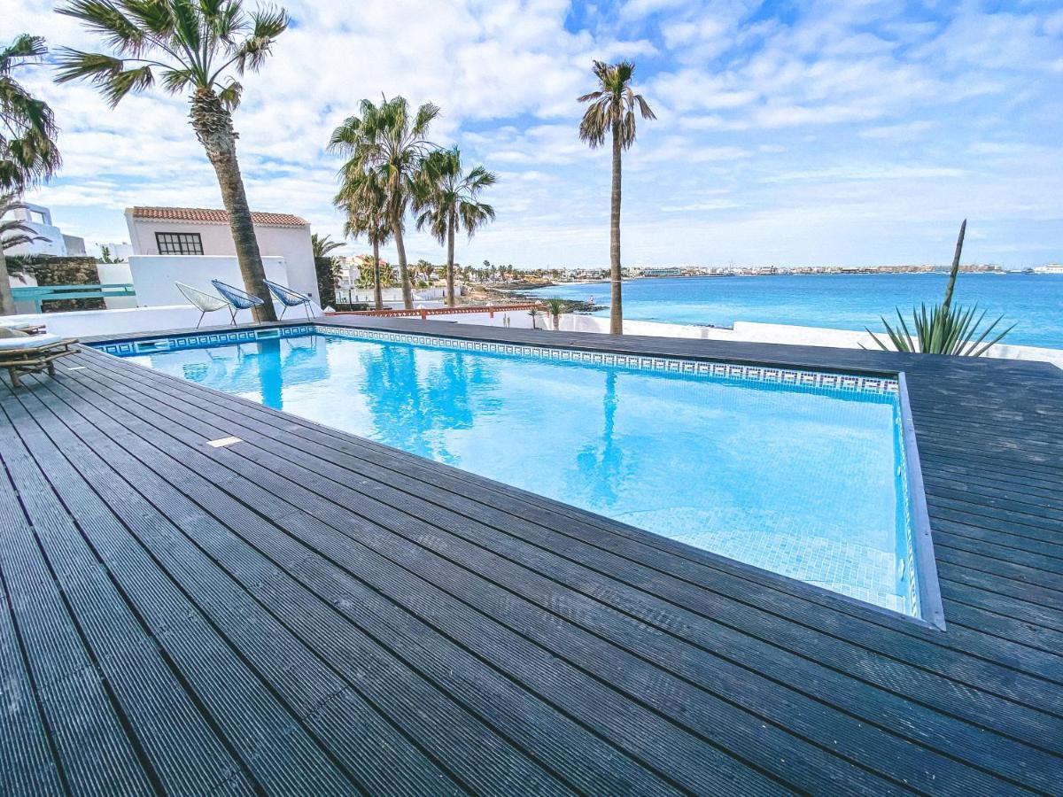 Villa Los Flamencos By Veaco- Beachfront & Pool Корралехо Екстер'єр фото