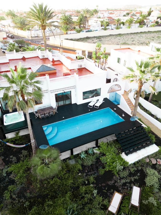 Villa Los Flamencos By Veaco- Beachfront & Pool Корралехо Екстер'єр фото