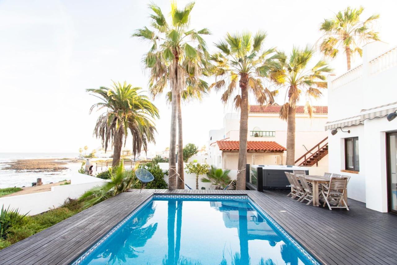 Villa Los Flamencos By Veaco- Beachfront & Pool Корралехо Екстер'єр фото